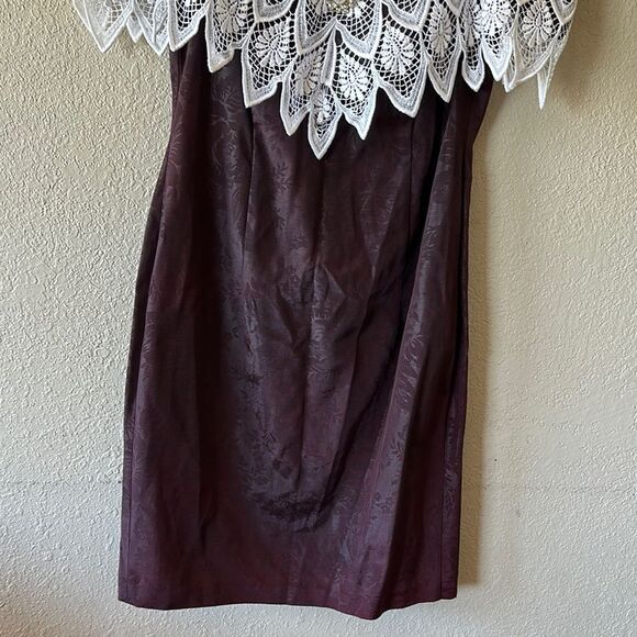 Susan Roselli Elegant Lace Off-Shoulder Dress - Picture 7 of 11